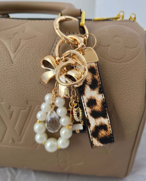 tassen hanger met luipaard en parels etc